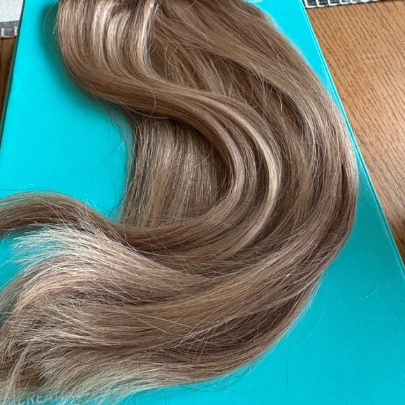 2 sets of Halo Clip ins almost never worn. - Picture 2 of 9